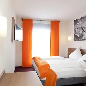 Hotel Mcdreams Muenchen - Messe, Feldkirchen (Upper Bavaria)