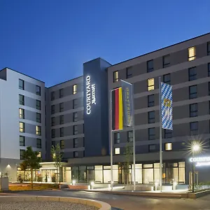 Hotel Courtyard By Marriott Oberpfaffenhofen Munich South, Gilching